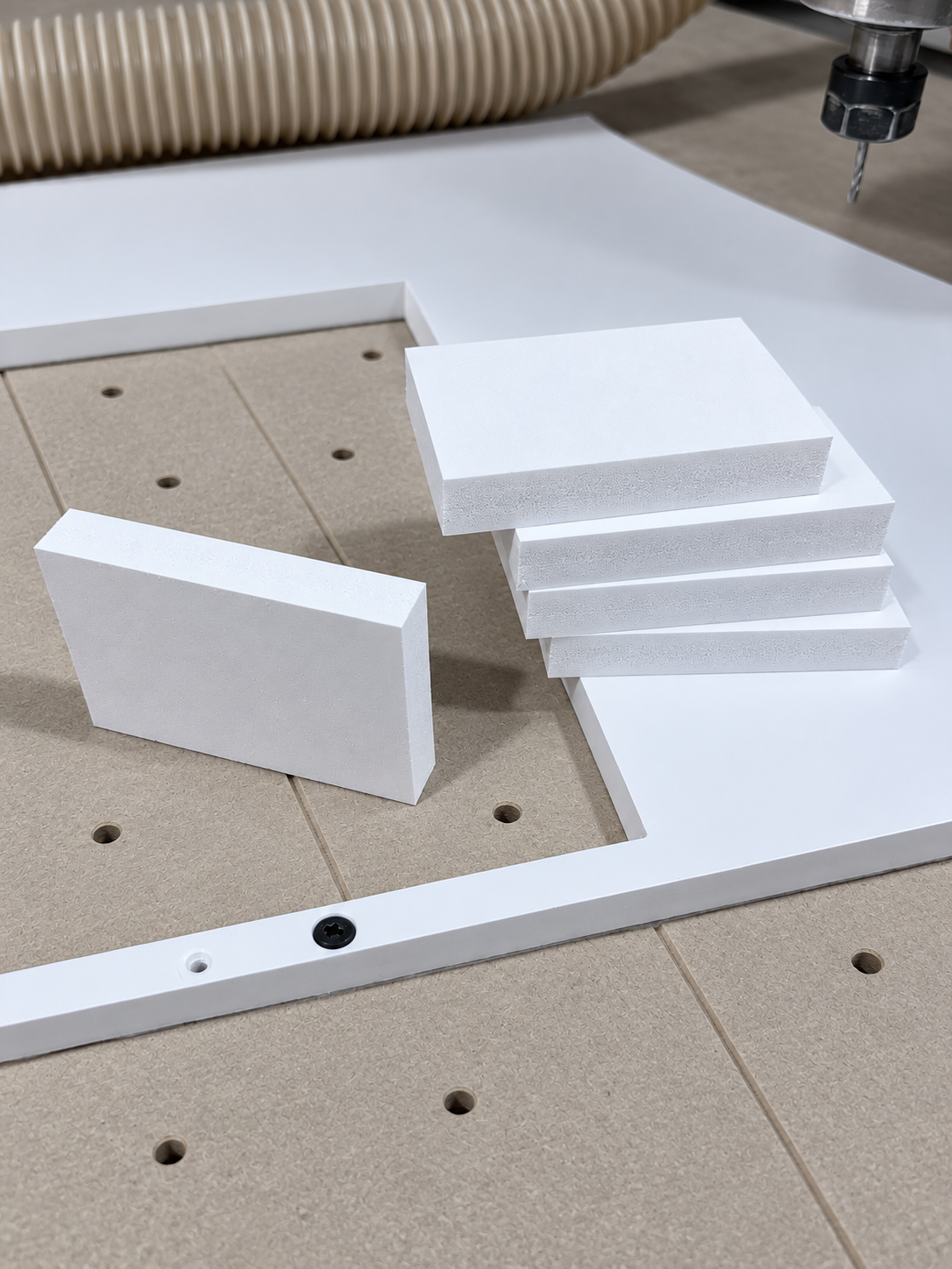 Piezas de PVC espumado cortadas en CNC